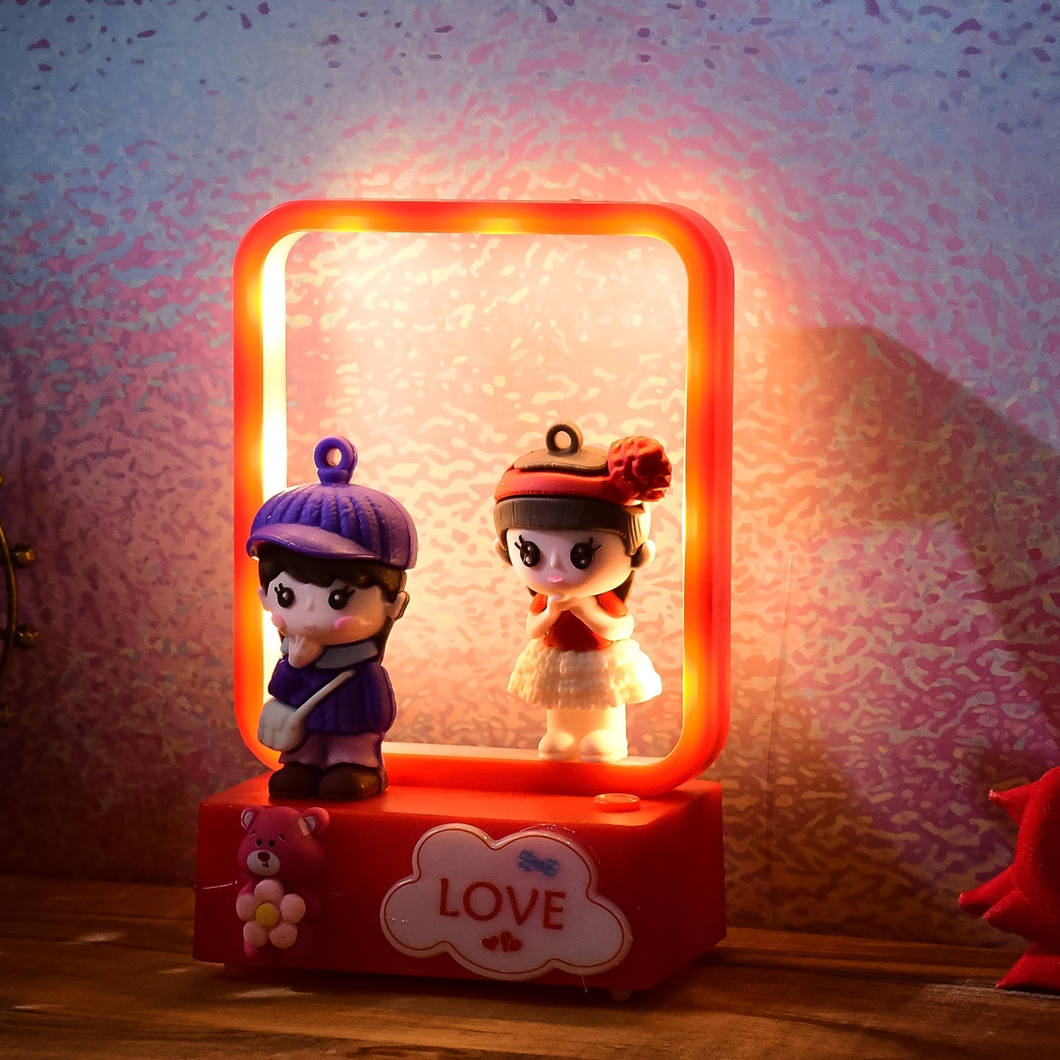 Decorative Love Couple LED Figurine Light (1 Pc) Decorative Love Couple LED Figurine Light (1 Pc)